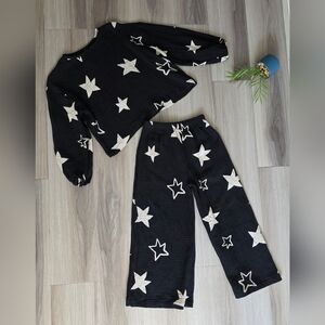 Minimalist Folk Co. 2 Pieces Set Outfit.